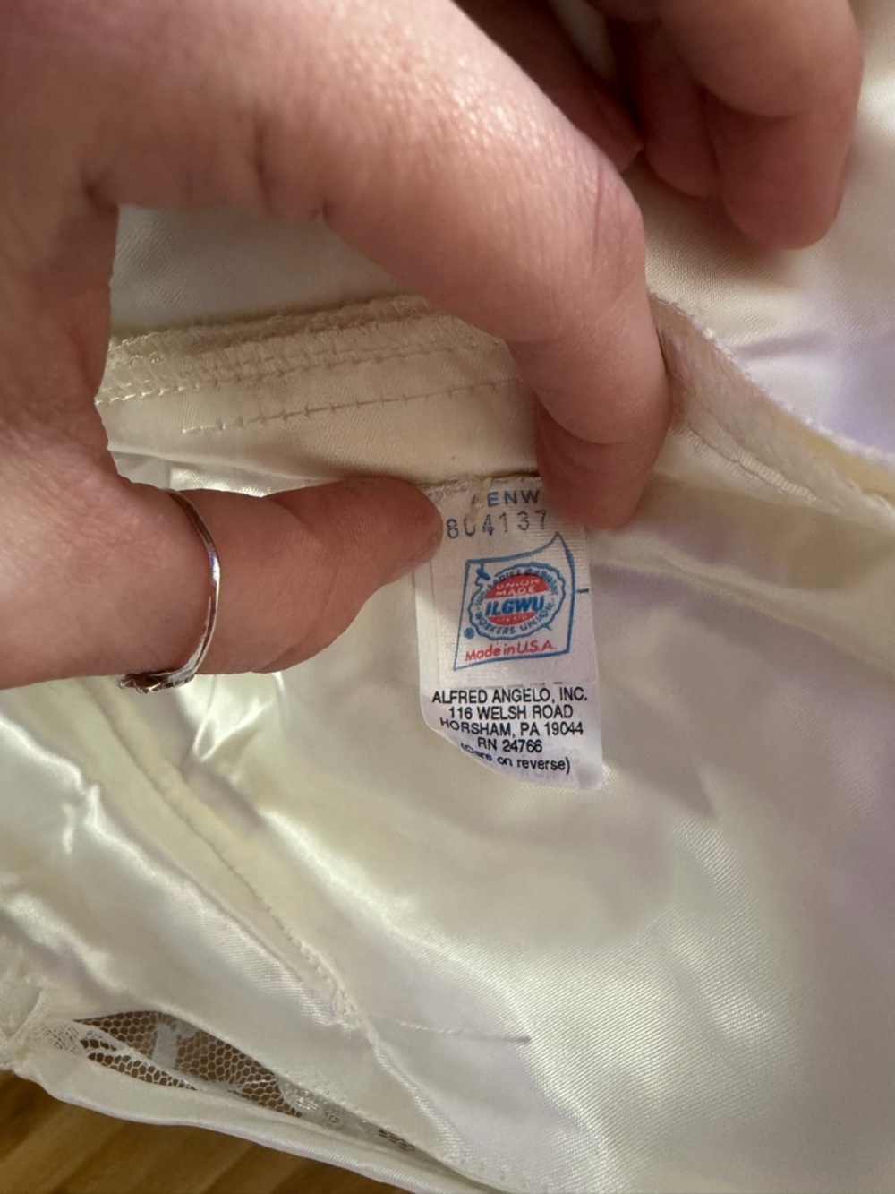 Vintage Alfred Angelo Cream Bridal Gown Romantic Lace bow detail - Picture 4 of 9